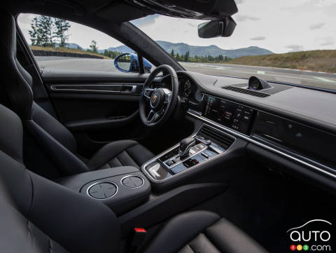 Top 10 Interiors for 2018, According to WardsAuto
